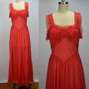 ♥️1960s Vintage Red Nylon Nightgown ♥️